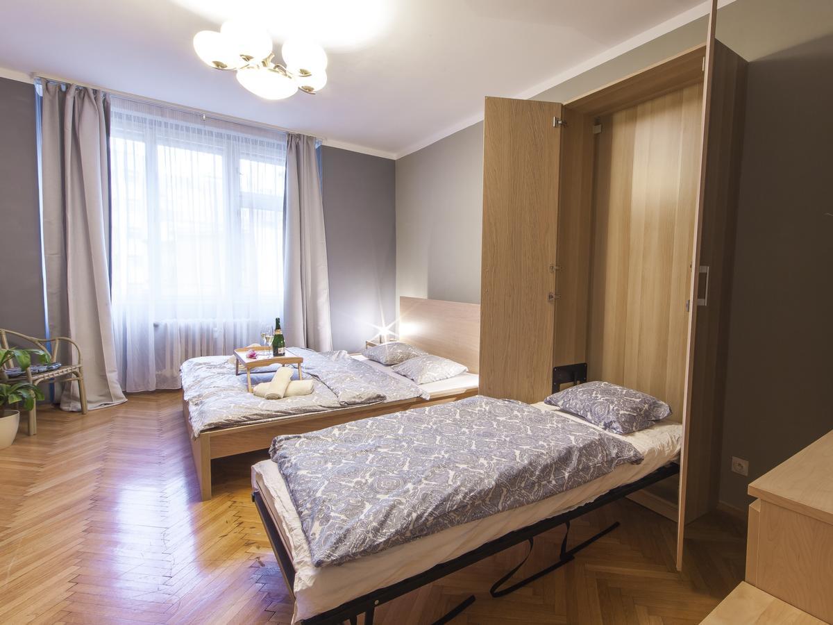 Modern Central Apartment Dlouha Prague Luaran gambar