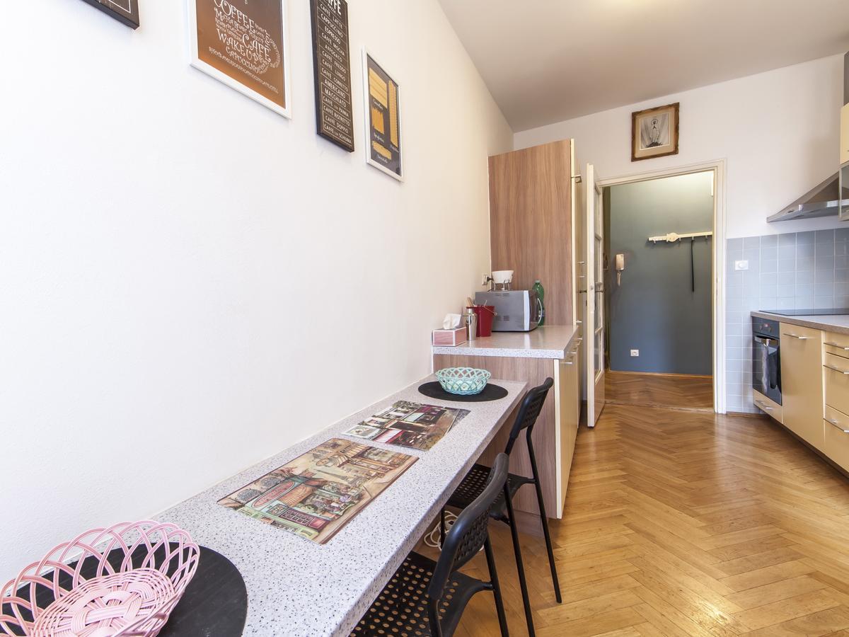 Modern Central Apartment Dlouha Prague Luaran gambar